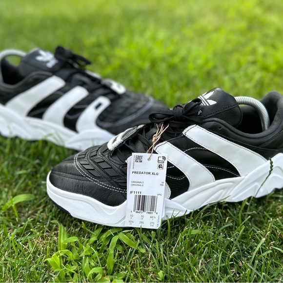 Brand new shoes Adidas Originals Predator XLG Core Black mens size 10,5 us - Picture 6 of 6